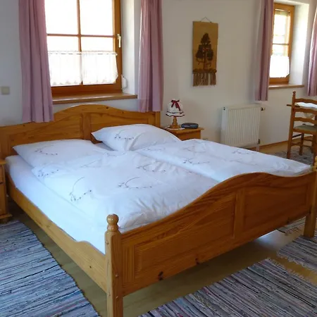 Haus Ballwein Bed & Breakfast *